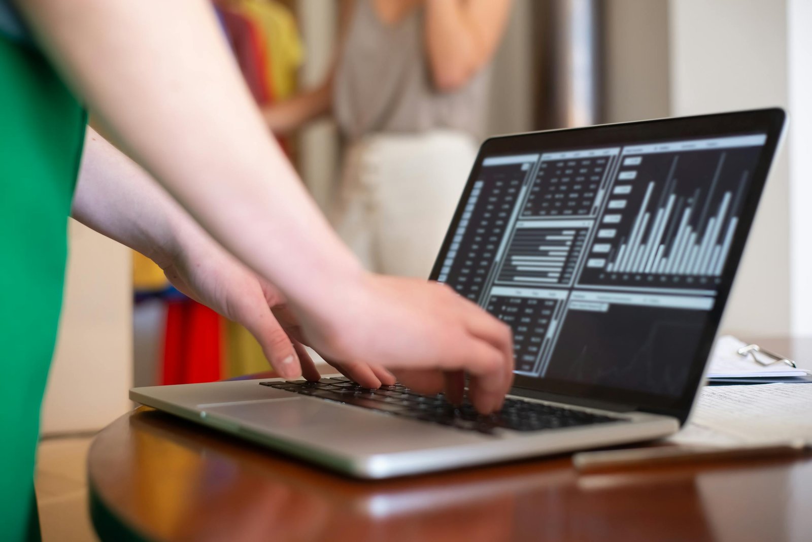 Leveraging AI to Boost Sales and Productivity for Small Businesses in 2025